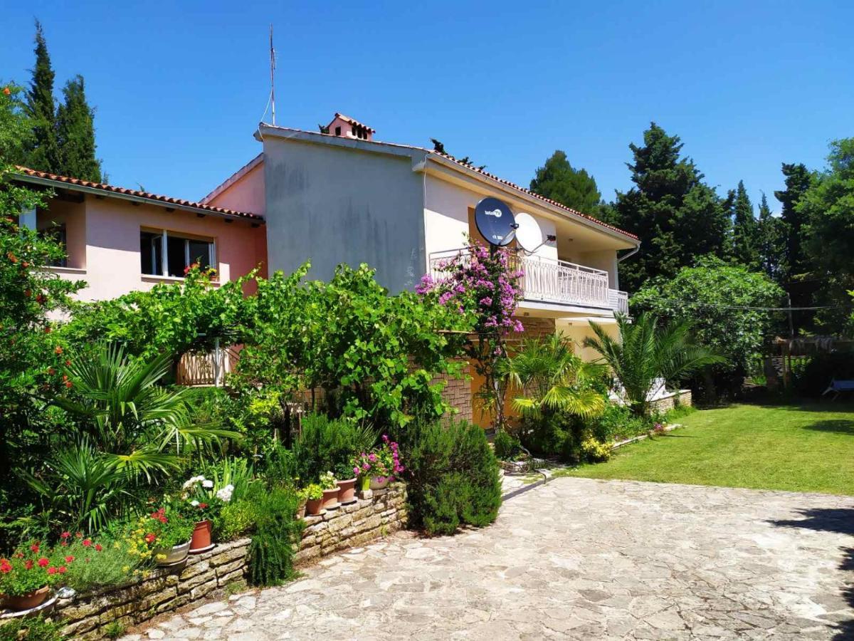Apartment Pletikos Premantura Exterior photo